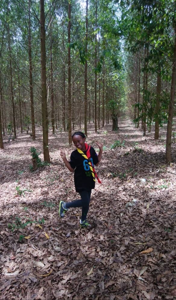 Spent my day inspiring children on how to care for our planet!🌳🌍 I challenged them to plant at least 15 trees during holidays, and I can't wait to see the amazing impact. Let's all do our part to make this world a greener, cleaner place! 🌿💚 #SaveThePlanet #YouthForClimate