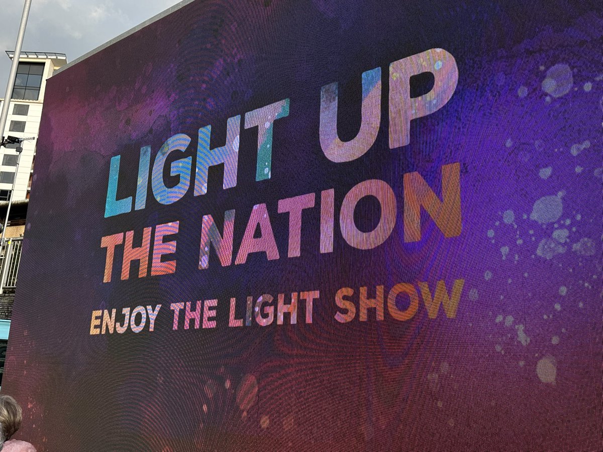 gatesheadcoll's tweet photo. Wow our music students are lighting up Baltic Square as part of #BBC #lightupthenation 🙌🏼🙌🏼 going live on BBC 1 soon… https://t.co/aRpeUnQU28
