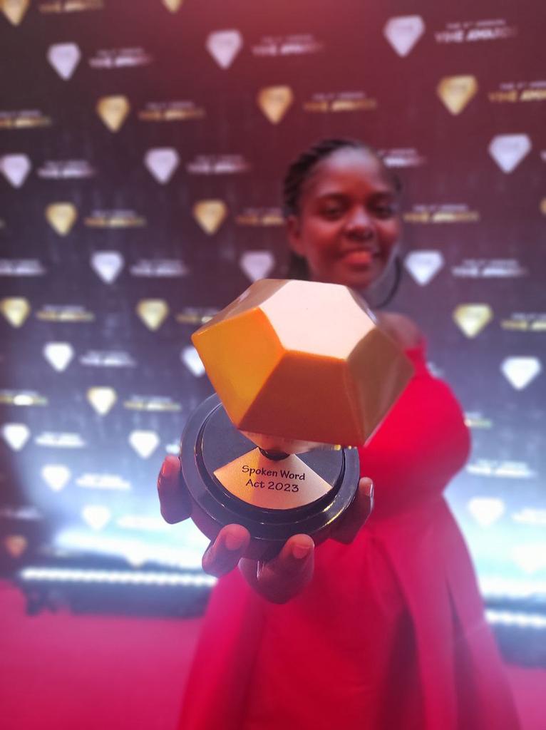 vivianholmes003's tweet photo. Whether you speak words or win awards, do it for the glory of God. Yes! Him who holds the universe together. 

Special thanks to @VineAwardsUg @KlanUg @GodlitMusic and every one voted. https://t.co/UTRobNIOaw