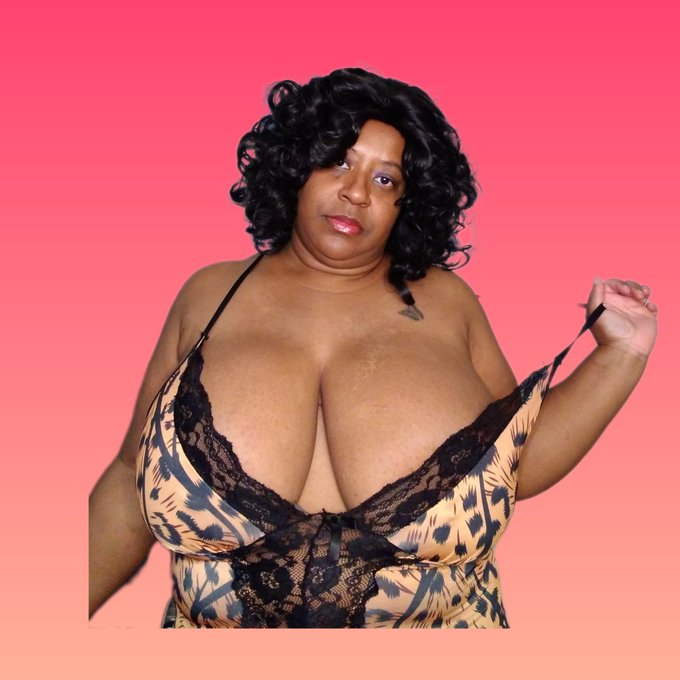 Slight reschedule. I need a 😴 nap. See you at 4:30 PM. (US, EST) Streamate- DEEBOOBGREEDGODDESS https://t<a href="/tag/linkinbio"class="tags"><span>#linkinbio</span></a>