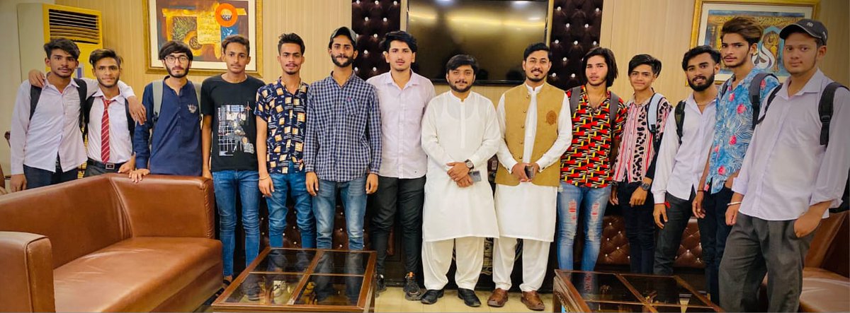 MSM_Lahore's tweet image. محسن اقبال صدر مصطفوی سٹوڈنٹس موومنٹ لاہور سے گورنمنٹ کالج ماڈل ٹاؤن  کے زمہ داران کی خصوصی نشست۔ ایم ایس ایم کے آئندہ ورکنگ پلان اور تنظیم نو پر مشاورت۔
#MSMLahore #CollegesCouncil