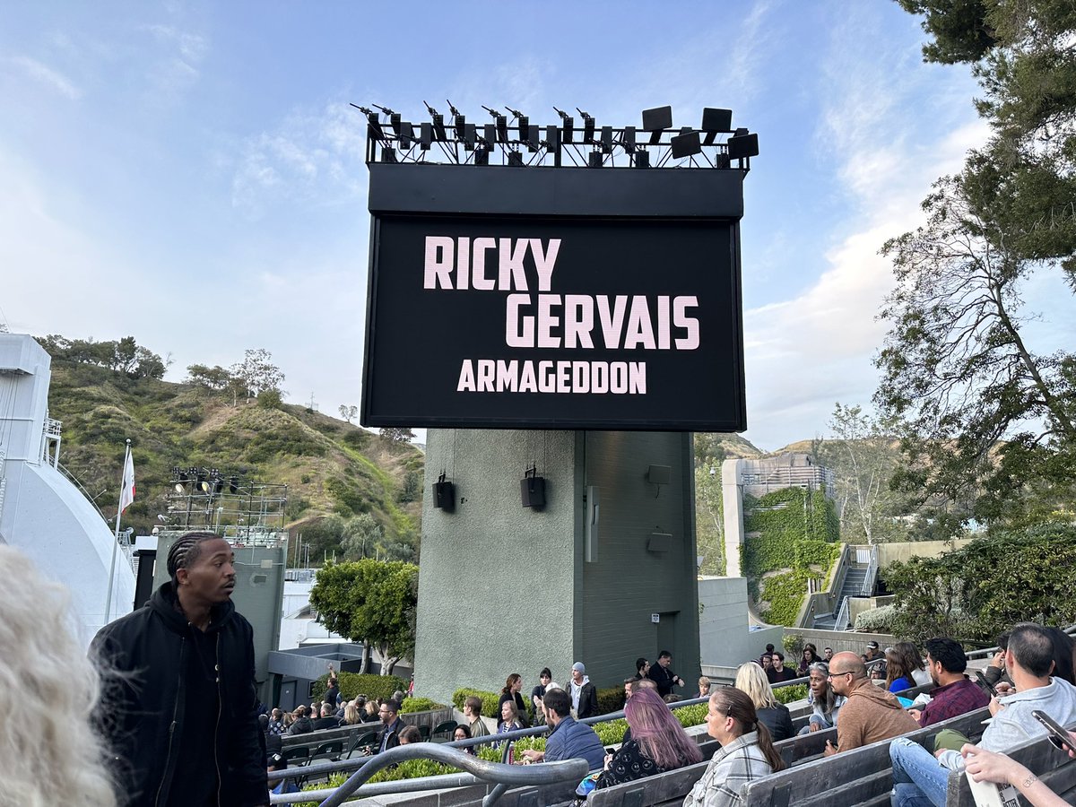 jctheshow's tweet photo. Imma just say.. @rickygervais is a WOKE fuck &amp; we loved it!! Face STILL hurts from all the laughs.. Best part.. Seeing how fucking diverse the crowd was.. Like, I’m around My people.. All assholes &amp; cunts!!🗣️🗣️🤣 #Armageddon #NoColorLines @HollywoodBowl https://t.co/mikDmx7Klp