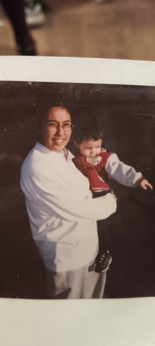 IMM0RTAL19_'s tweet photo. My mom, as a teenager https://t.co/EOQfBLhNgZ