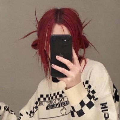 leah tweet media