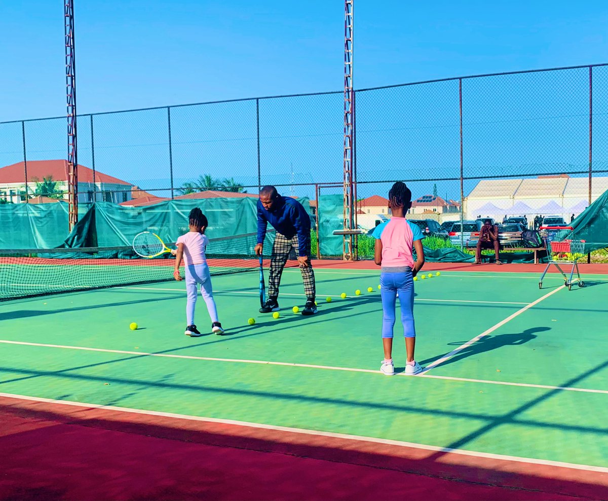 KolaOyeneyin's tweet photo. After a super busy couple of weeks of launching a new company, back on the court today after church, with “Plan B” 😃. Oga coach is under pressure to deliver, we must enter Junior Championship soon 😊
#Work #Life #Balance #Family #KOgirls https://t.co/9p7aD5POCT