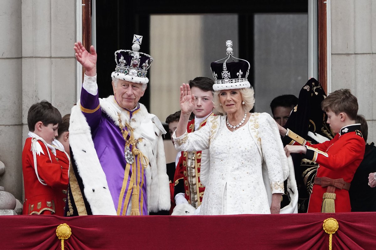 Another memorable weekend to be in a newsroom 

And a timely reminder, despite all the criticism that comes our way &amp; the pressures we face, nothing else lets you be part of history quite like this

Journalism - still the best job in the world 🗞️

<a href="/TheNorthernEcho/">The Northern Echo</a> #Coronation 🇬🇧