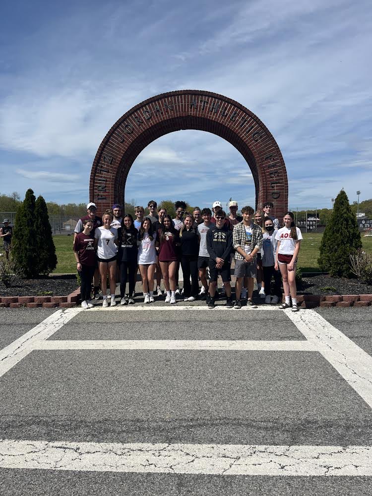 Great job ⚓️Arlington Student Athletic Council and students athletes for running the annual sports carnival for Arlington elementary students.  A special thank you to Madison’s Pizzeria and Gino’s pizzeria for your donations.  $500.00 will go to the AHS backpack program.