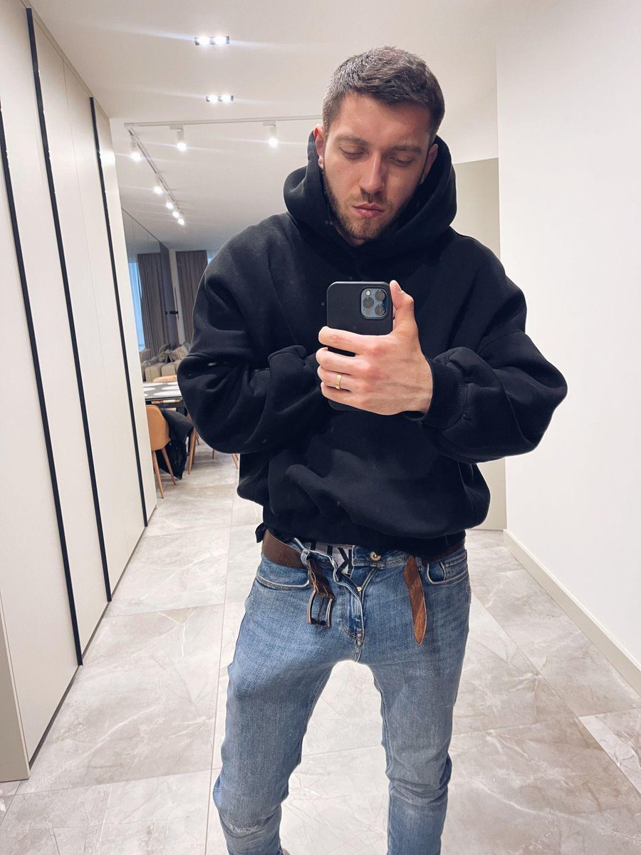 RT if you’re a bottom #fitness 

Onlyfans.com/nicolas_diamond