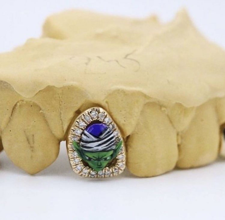 Shtreetwear's tweet photo. Goku and Piccolo Grillz by Gabby Elan Jewelry https://t.co/DoTTBJoiIG
