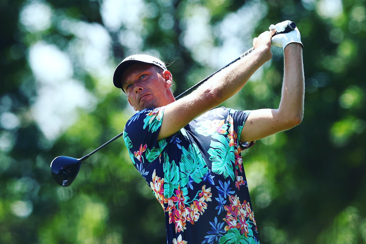 Crazy day at the office today, can’t even explain what happened. I tried my best and I never gave up.
But at least I shot below 80😂 
Congratulations to @adrian_meronk , he played steady all week. Well deserved Win…. 

Looking forward to next week‘s @soudalopen #letsgo