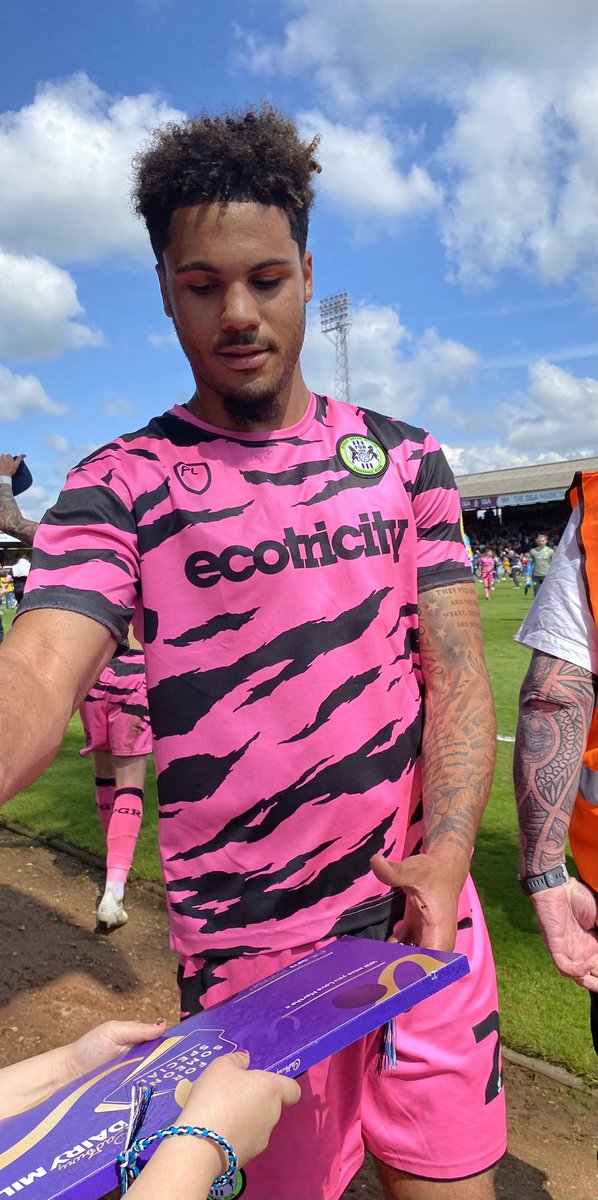 rach_twinning's tweet photo. Well that’s it, season done. One we won’t forget! Mistakes were made but we learn, grow & will come back stronger 💪🏼 M is heartbroken tonight after saying goodbye to her hero but she will bounce back.
Never fall for a loanee #MPH25 @FGRFC_Official #marthashero #wearefgr https://t.co/RuI2hP3cpV