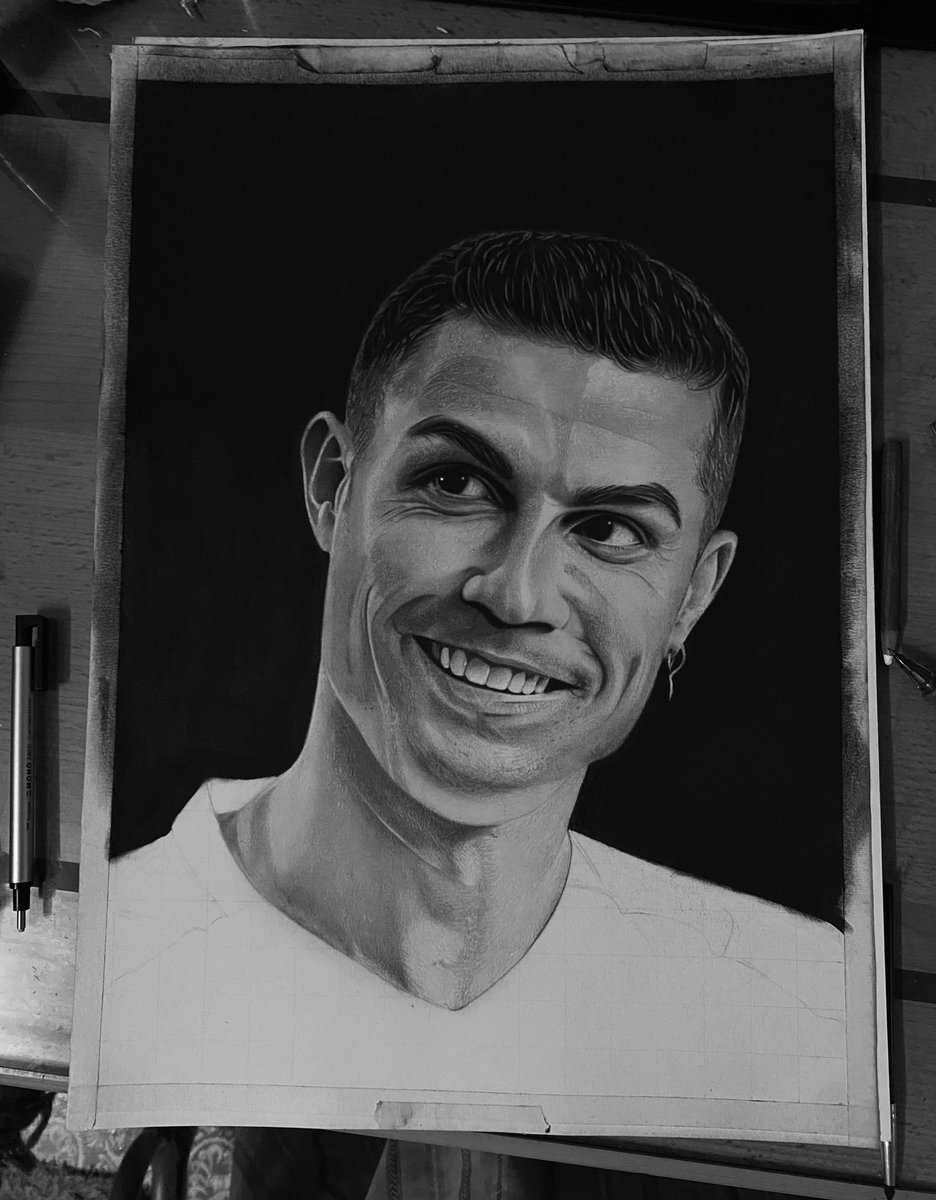 imost_10's tweet photo. Hello guys!👋🏽🍂
————— 

I drew a portrait of @Cristiano . 

Anyway, I hope you like it:) https://t.co/JQp0LhHf5C