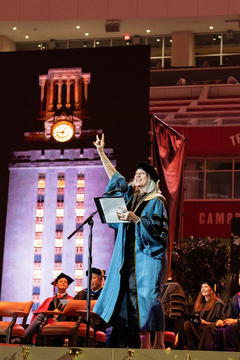 Lillian Mills tweet media