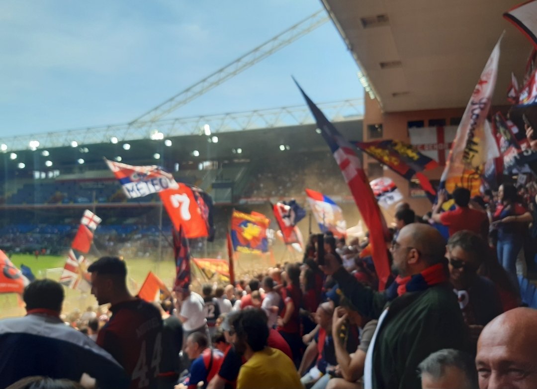 davidone711's tweet photo. 6th May 23
Game n 29
🏟 Luigi Ferraris 
@GenoaCFC v @ascolicalciofc 2-1
🎟 sth
🍺 4€
👥 32464
WE'RE BACK!!! #onlyoneyear @FutbologyApp #groundhopping https://t.co/xeDIRtK8ch