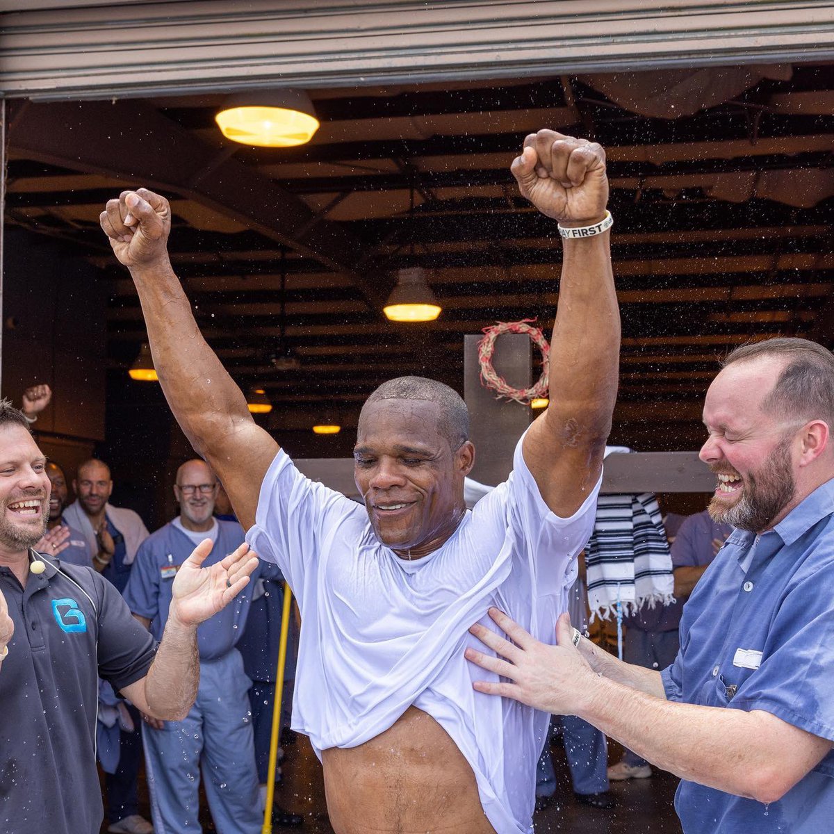 God Behind Bars tweet media