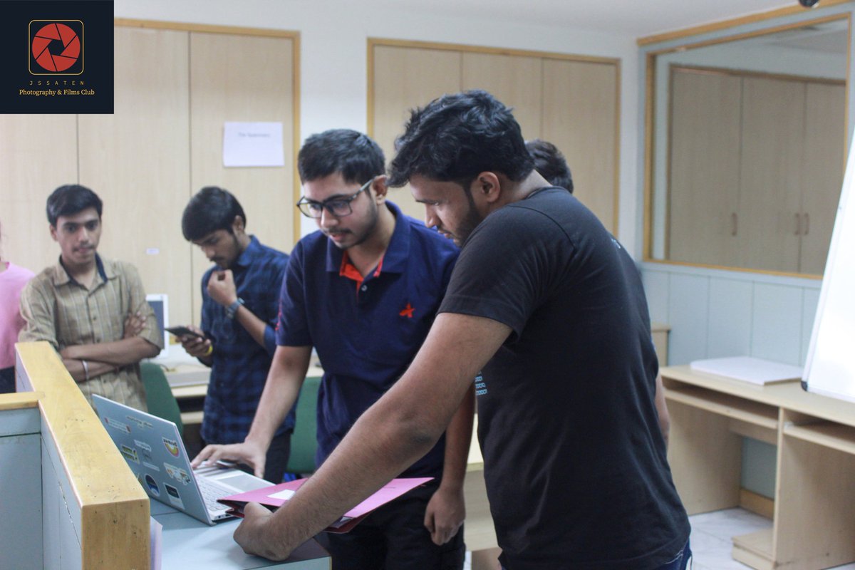 AnantMi_'s tweet photo. Exciting day mentoring my first hackathon at college! Loved hearing new and innovative ideas from the participants and helping them bring their projects to life. Can't wait to see what they accomplish in the future
Great experience #hackathon #mentoring #innovation https://t.co/EG5NQsiyth