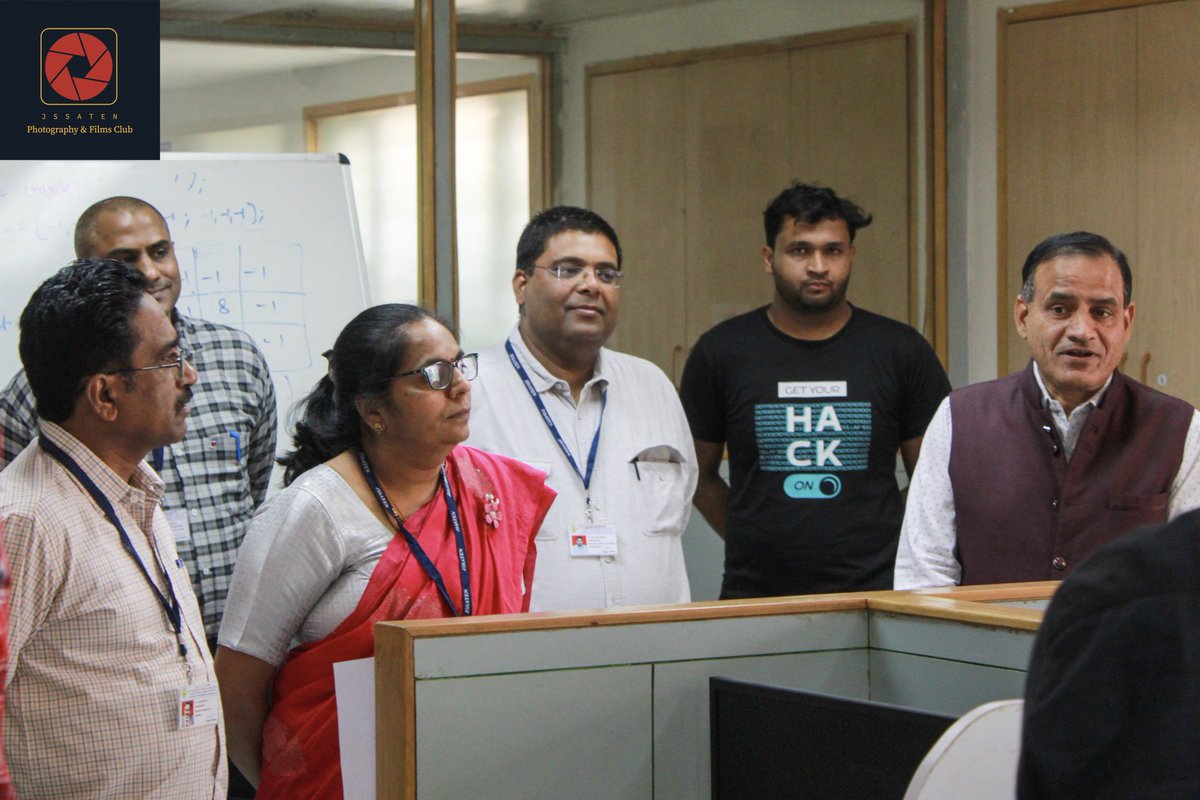AnantMi_'s tweet photo. Exciting day mentoring my first hackathon at college! Loved hearing new and innovative ideas from the participants and helping them bring their projects to life. Can't wait to see what they accomplish in the future
Great experience #hackathon #mentoring #innovation https://t.co/EG5NQsiyth