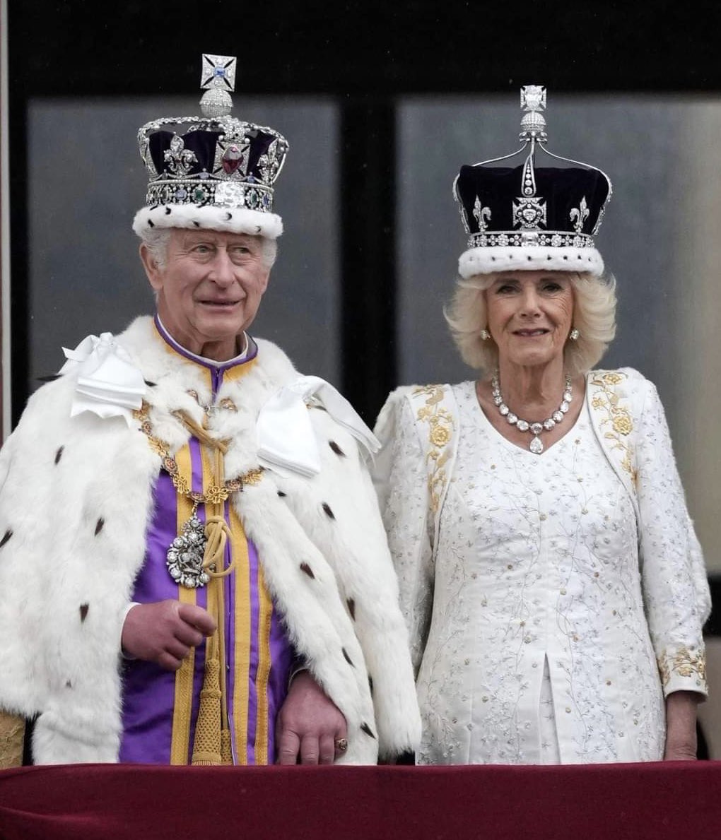 21WIRE's tweet photo. Dear me. I guess it’s only fitting that Pete Tong was the headline DJ for the weekend coronation shindig…😉
#cornation #KingCharles https://t.co/ri36rWcyek
