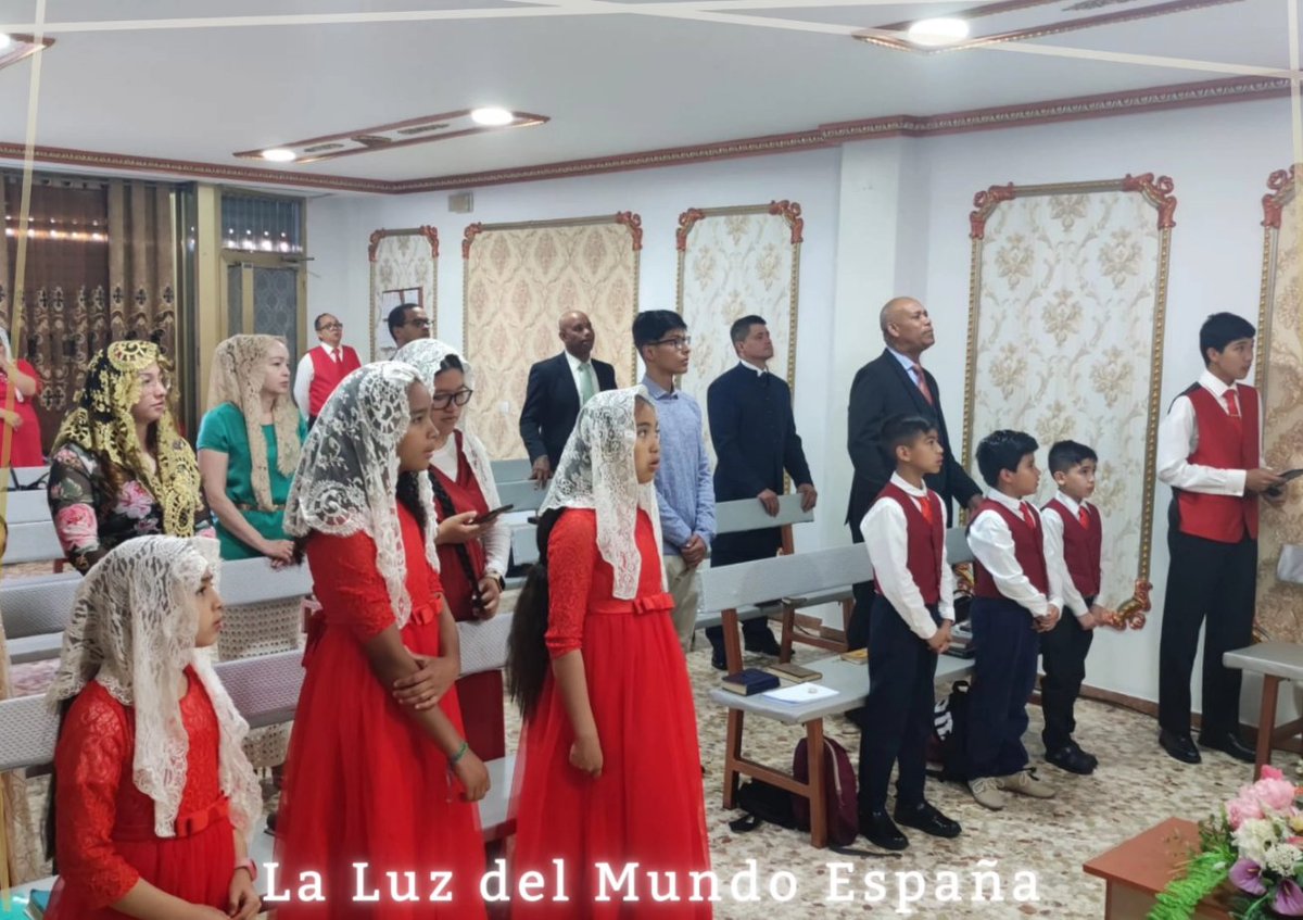lldm_es's tweet photo. El ministerio Apostólico se sigue ejerciendo y prueba de ello es que la iglesia #LaLuzDelMundo de la jurisdicción norte de España se unió a la Iglesia universal por el gozo del 54 aniversario de vida y la lectura de una carta apostólica que llenó a la Iglesia de gratitud y fervor https://t.co/XIFenv16tn