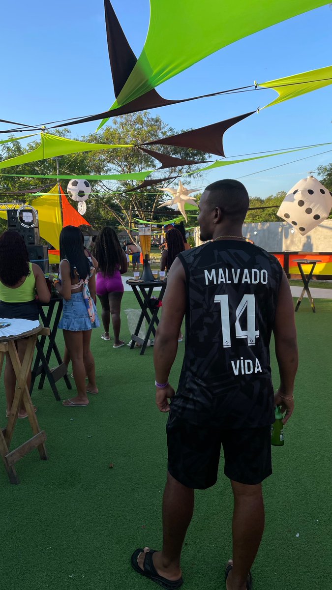 LRPDO's tweet photo. Domingão de paz, só lala para o reage 🥵💸 https://t.co/a5lNrZHTxb