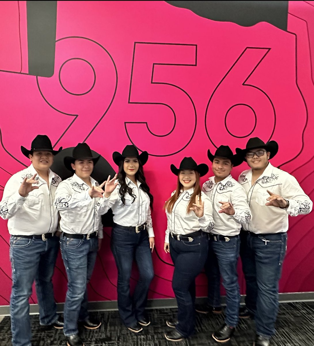 DE&I South Texas Chapter LatinX Celebrates Cinco De Mayo Salsa Tasting Contest and Live Music 🎶 by Conjunto La Tradicion @Aejaz_H @AbelFloRGVC8 @MaritzaDeniseG @TonyHTexas