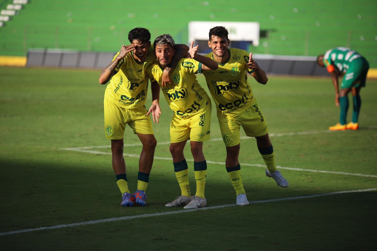 mirassolfc's tweet image. VITÓRIA DAS #CRIAS!

A garotada do Mirassol venceu mais uma e segue 100% após quatro rodadas no Paulista Sub-20! Neste domingo, o triunfo foi diante do Rio Preto, por 3 a 1, com gols de Wellington, Miguel e Lucas Martins! 🦁

📸: Pedro Zacchi/Agência Mirassol