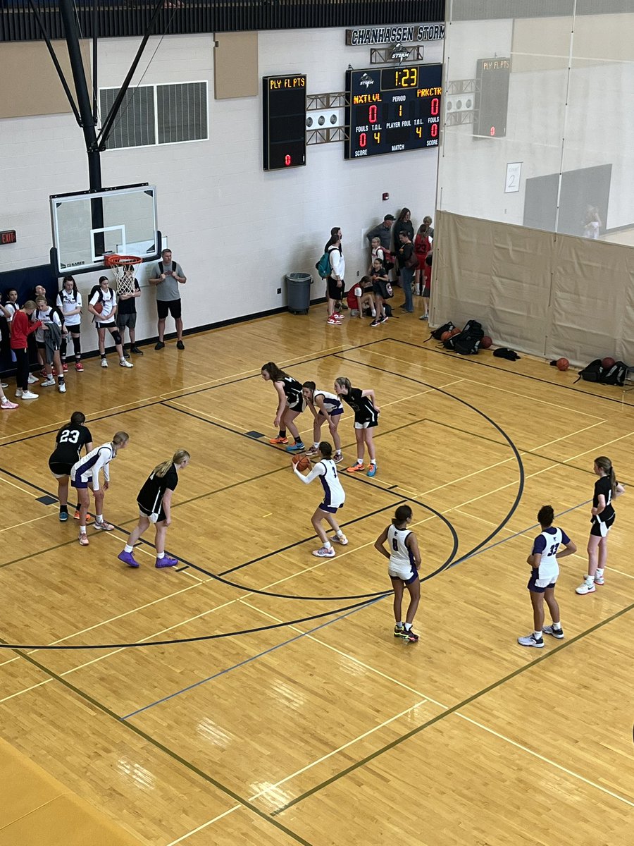 Rise 2027 Busse picking up a impressive 38-32 win over Inspired Athletics National. 
This group defends their tail off for 32 minutes. #RISEUP