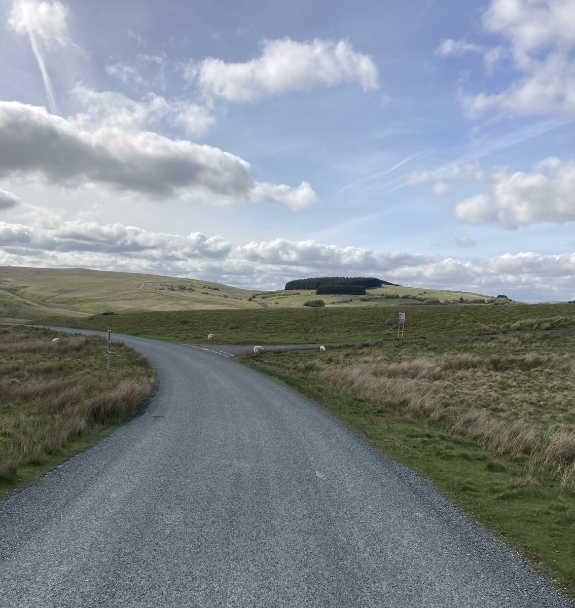 I can’t believe I never been to Mynydd Epynt until today #MidWales ⛰️