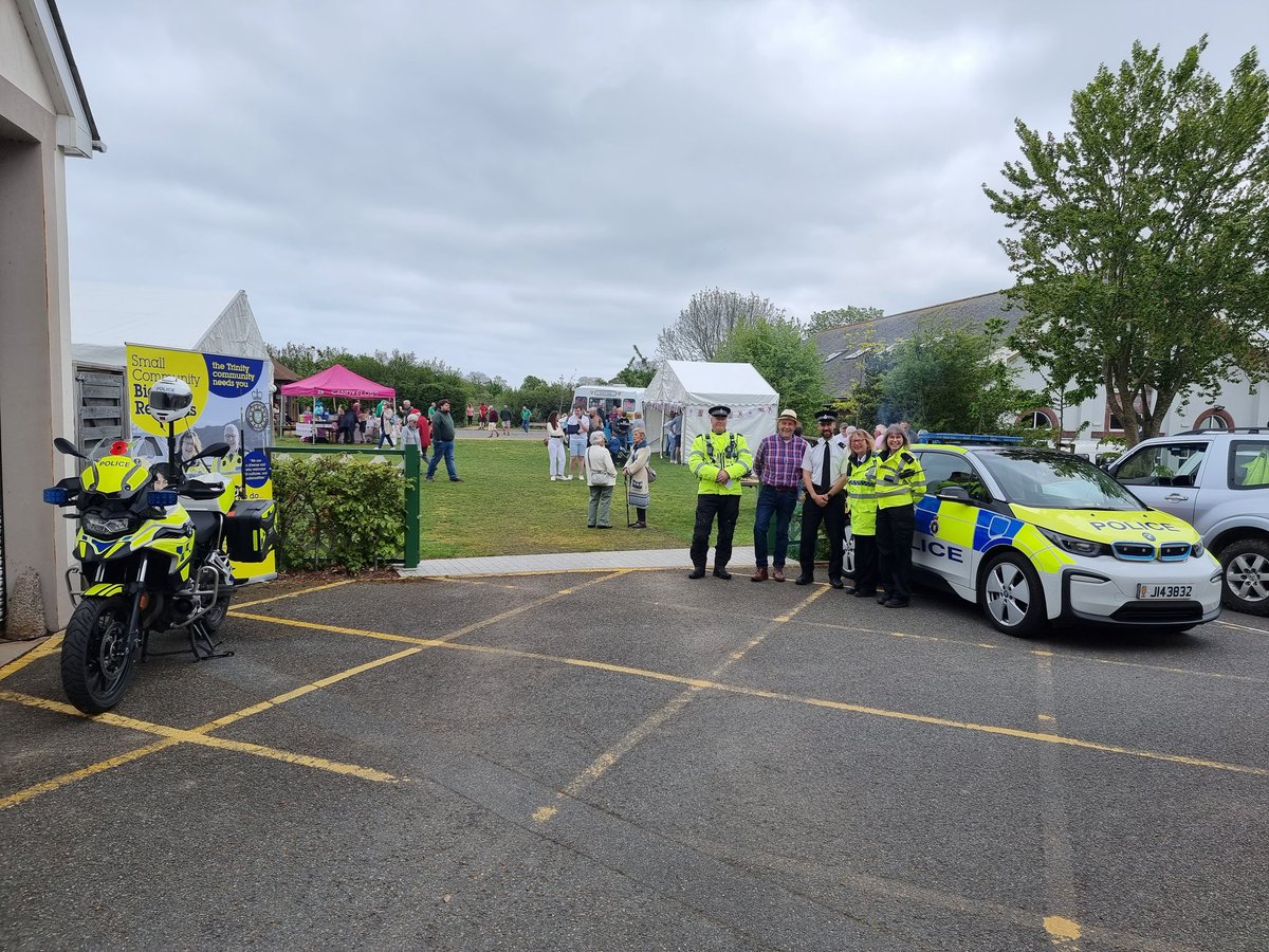 St Brelade's Community Police Officer tweet media