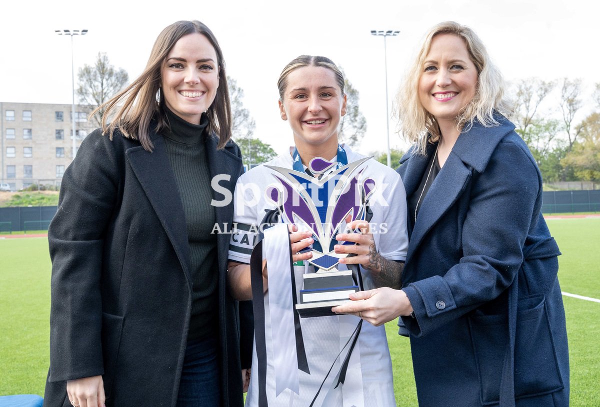Congratulations to @FCEdinburghW who finished their #undefeated league campaign today at Meadowbank Stadium. Trophy presented by #TheEves.

#SWFLeagueOne #Champions #WomensFootball #FCEdinburghW #unbeatable