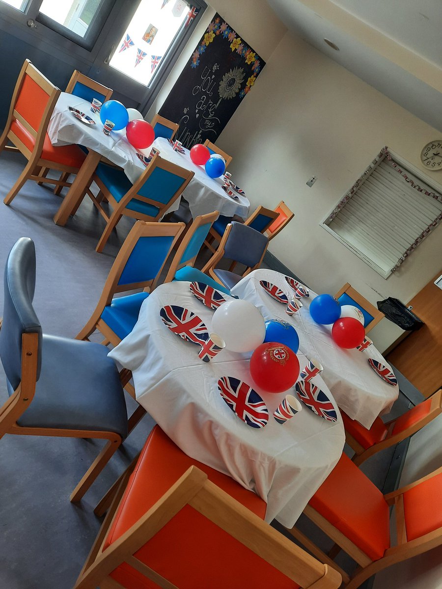BenLillington's tweet photo. Cwm Seren LSU celebrating the coronation @HywelDdaHB @cazgriff87 @caitrionaq88 https://t.co/mysUMSPMAZ