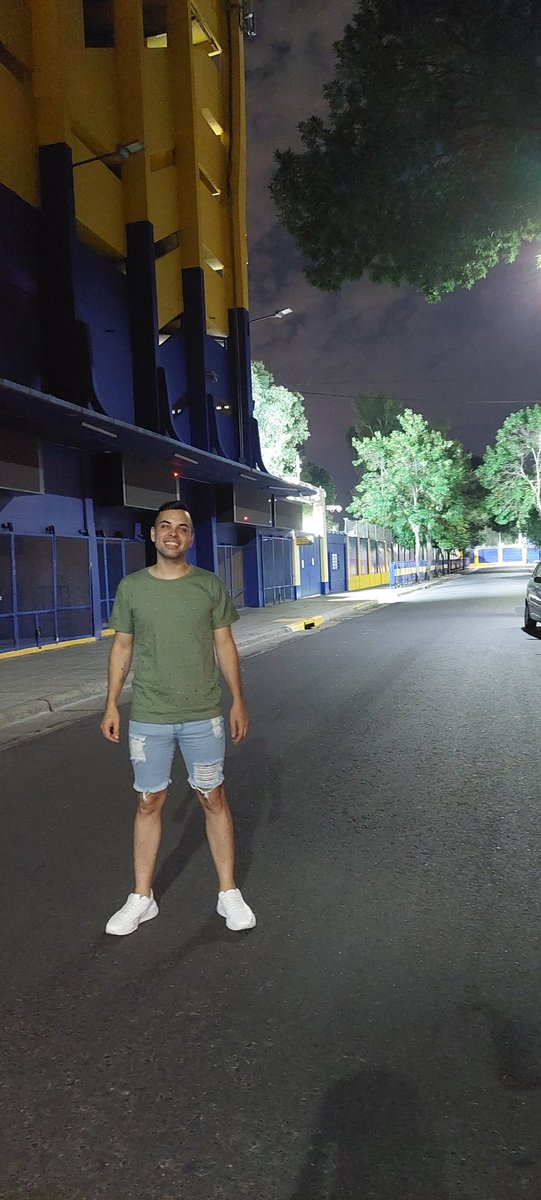 L_Gabriel94's tweet photo. Si sos #TeamBoca dale RT Y 🖤
HOY GANA BOCA 💙💛💙 https://t.co/ZA6uFZXGpC