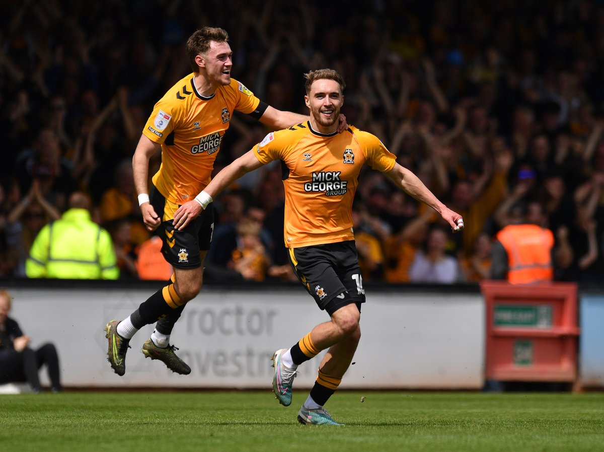 CambridgeUtdFC's tweet photo. 7️⃣ goals from the final 9️⃣ games to help keep us up. 🔥

#CamUTD | @samtsmith_ https://t.co/wvf4Ww8n88