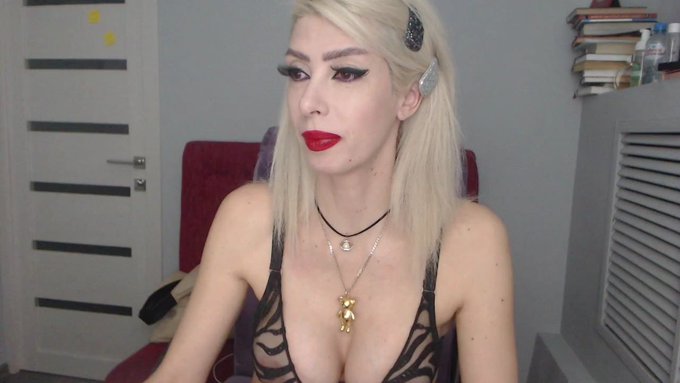 I'm online @MyFreeCams! #onmfc https://t.co/PlGLdxpm31 💚 https://t.co/QS4fAylduz<a class="tags" href="/tag/myfreecams">@myfreecams</a><a href="/tag/onmfc"class="tags">#onmfc</a>