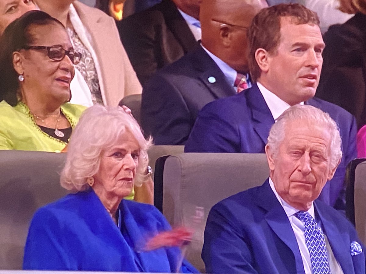 Kevin_Maguire's tweet photo. This glum couple look as if they’re ready for their bed #coronationclncert https://t.co/esTpUtVH5p