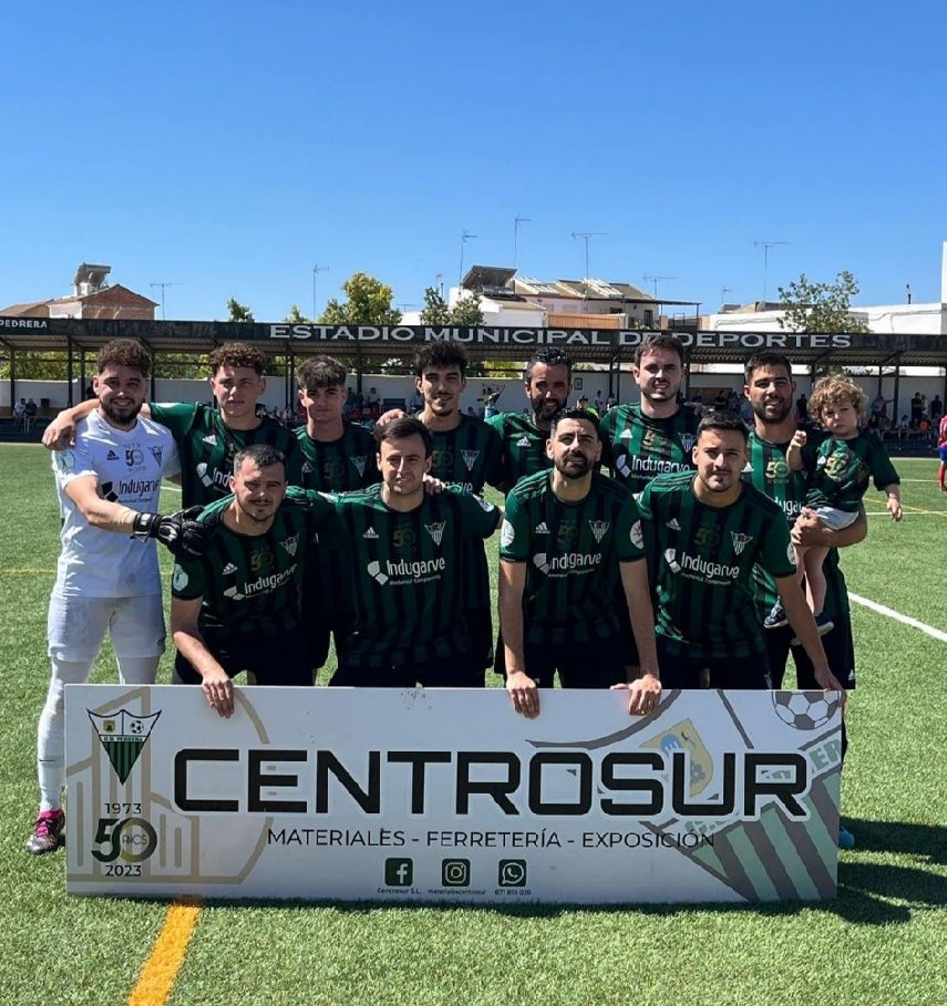 Último y friolero partido. Imposible no hacer mención especial al míster, por inculcar algo tan sencillo y complicado como es ser buena gente. Y como no, de mi <a href="/nenepedrera/">NENE 7</a>, toda una vida dedicada a cuidar de la pelota y siendo espejo de muchos de los que luego llegábamos. 💚🖤