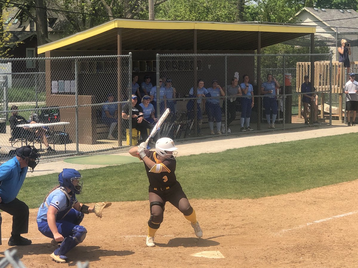 pchssoftball1's tweet photo. Road trip to Valpo! 
The team surprised Kaia for her last regular season game of 2023! 
Way to go #3! @KaiaGarnica
@ValpoSoftball 
@MkruszWildcats 

#WildcatPride https://t.co/0JLYsHDUUt