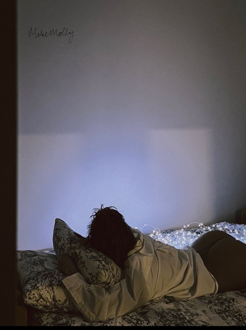 Sweet dreams. and if you can't sleep then follow the link in the description. https://t.co/O7NC5cn5W<a href="/tag/%D0%BD%D0%BE%D0%B2%D1%8B%D0%B9%D0%B0%D0%B2%D0%B0%D1%82%D0%B0%D1%80"class="tags"><span>#новыйаватар</span></a>