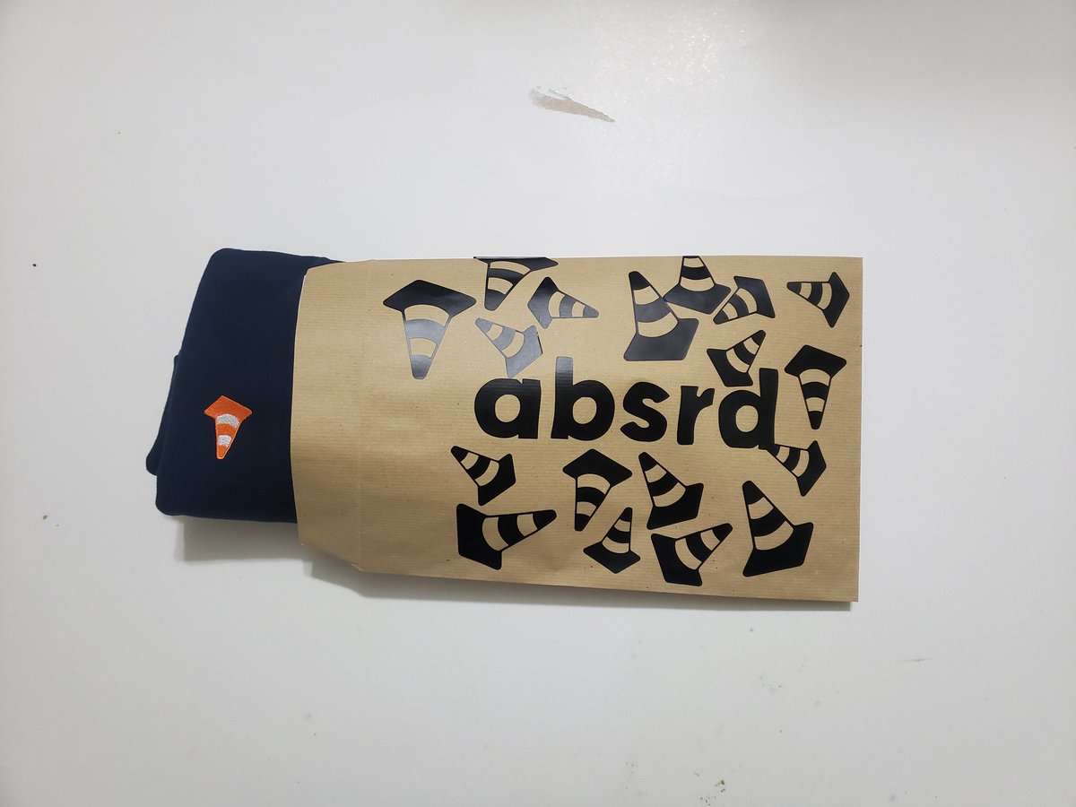 lazyDesgn's tweet photo. Who want to get the first sweatshirt with Bitcones !!!
👇👇👇👇
https://t.co/WawfpCITRw
He is ready to be sent !!!
Still 5 hours before the end of the auction !!
To all cones , support , like and retweet !!!
@Reddit
@r_avatartrading
#coneheads
#bitcones
#redditavatars https://t.co/w5E7TymuC2