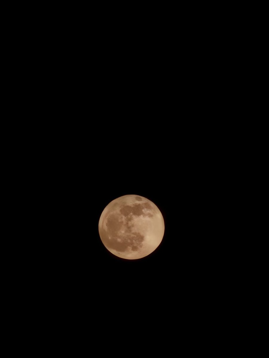 queste sere, che luna