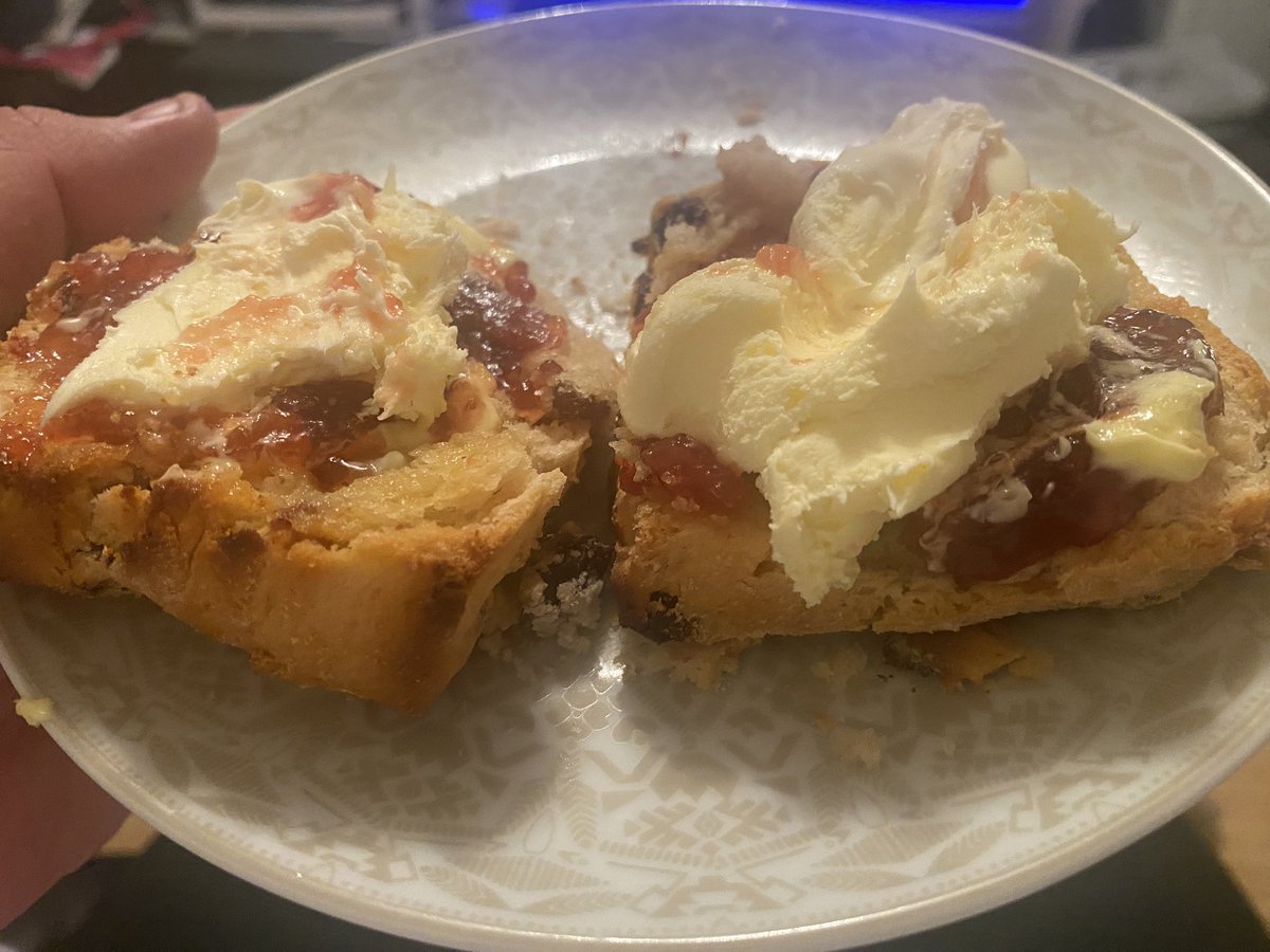 RJS2212's tweet photo. Watching the #CoronationConcert and thinking #JamCream or #CreamJam @LearningMaths is this ok ?? https://t.co/fviMNyAKgD