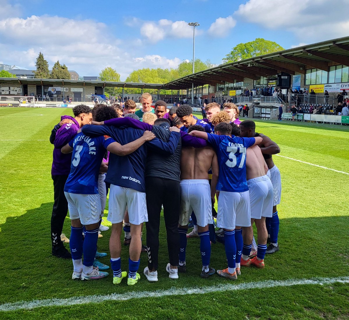 brew1977's tweet photo. Amazing effort from the @stalbanscityfc lads. 120 mins on Tues night. 120 mins and pens today, all in play off pressure situations. 1 more step to take......COYS! 💙💛⚽️ https://t.co/eVJdvU8mnQ