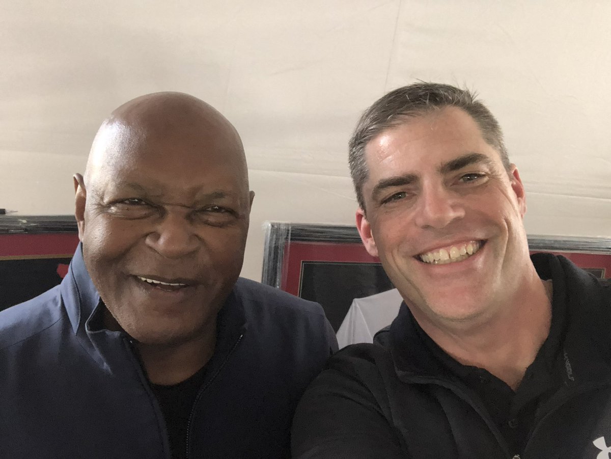 2nQue's tweet photo. @Dsmoke34 At a luncheon on 2/8/22 at Granzellas in Williams.  He was standing by himself and I asked if I could have a pic.  We talked for 15 minutes about Oakland A’s baseball.  He didn’t know me but asked what I did for a living and talked a little more.  Happy I saved this pic. https://t.co/7ljm7jLY5t