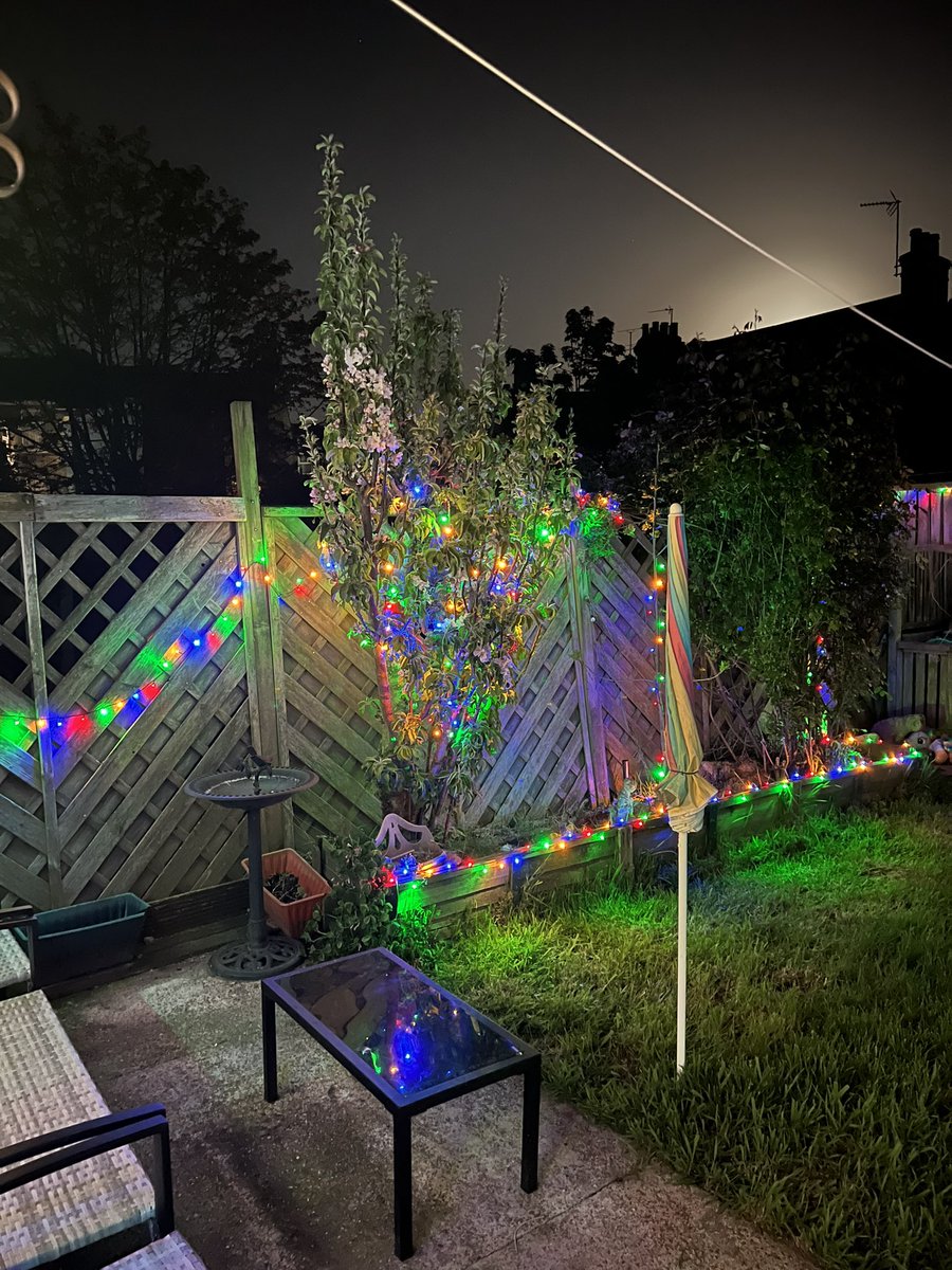 Nice warm evening so thought I would bling up my back garden with some new lights 😁