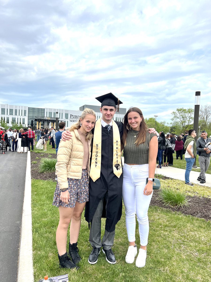 Proud of my student-athlete (Golf) and now Purdue Northwest Graduate, Matt Szmajda.  @ClassOf2019_WHS @GoWHS_BoysGolf