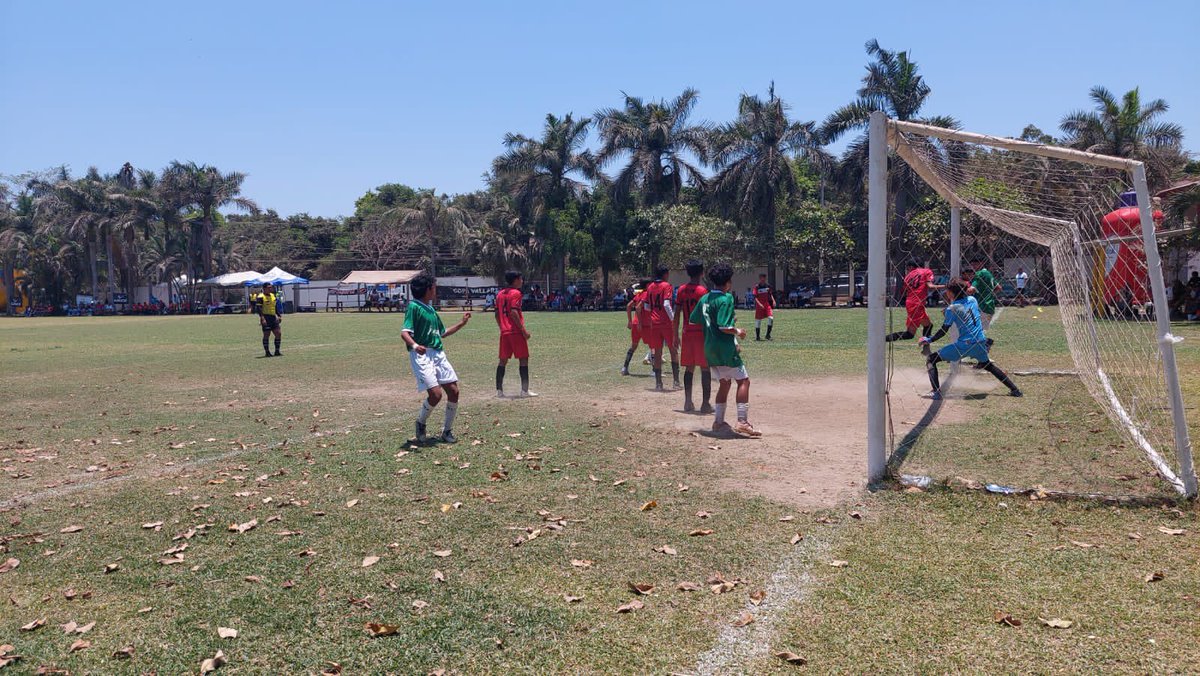 AMFproMX's tweet photo. En su debut en un torneo juvenil, el equipo #TalentosAMFpro categoría 2008, nuevo proyecto de la #AMFpro, logra el subcampeonato de la #CopaVallarta tras empatar 1-1 en tiempo regular y caer en serie de penales vs Gallos Mx Vallarta.
#SoyAMFpro https://t.co/5sRJ2XiW77