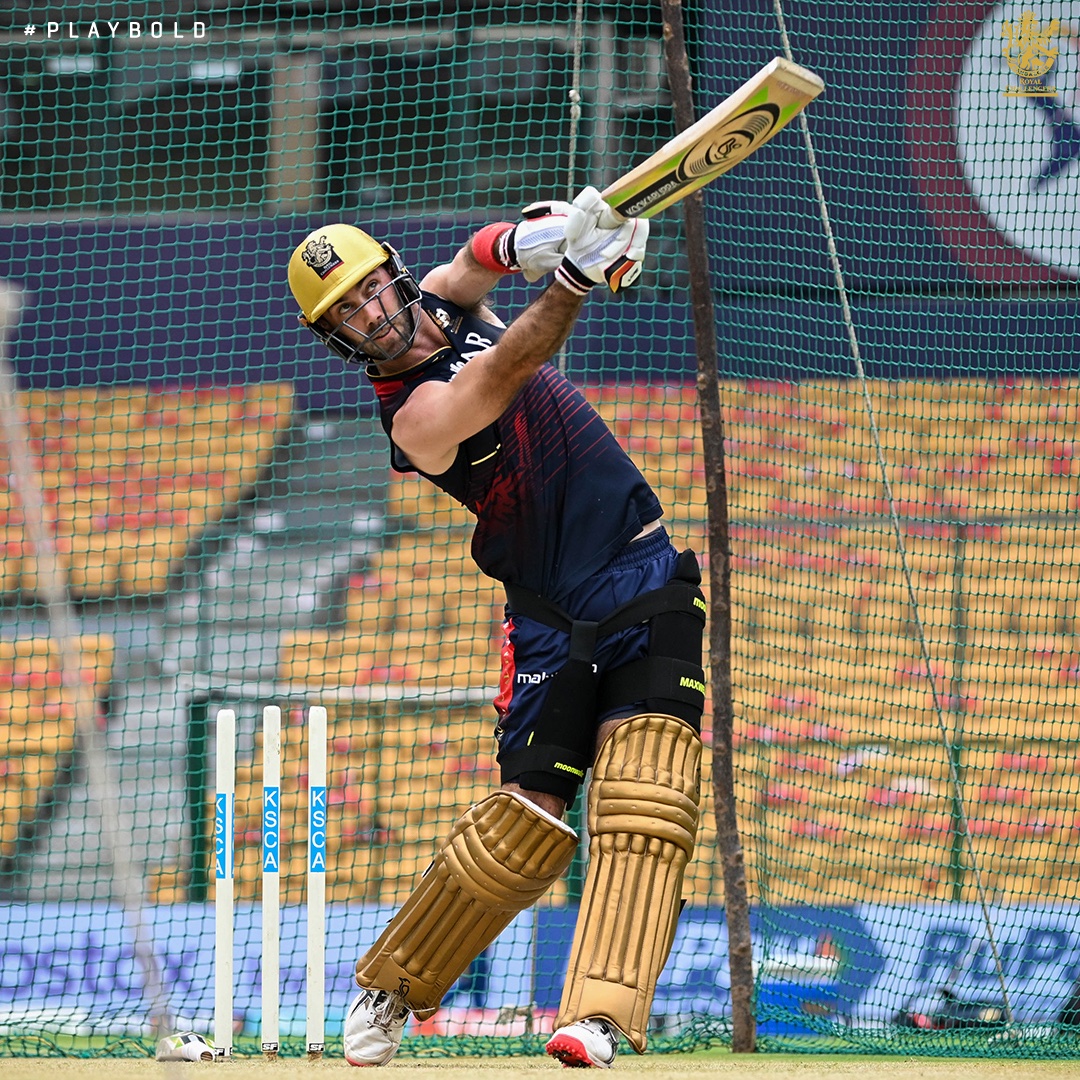 RCBTweets's tweet photo. #ClassicCommentary ft. Maxi! 🗣️ 

"No need to run for that one. That's huge!" 😮

#PlayBold #ನಮ್ಮRCB #IPL2023 @gmaxi_32 https://t.co/GLEa4QoqZz