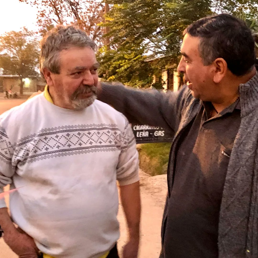 FabianOsoTello's tweet photo. 👉 Otra semana recorriendo Las Heras para conocer todavía más la realidad de nuestros vecinos.
Agradezco el recibimiento tan cálido de las familias del barrio 26 de Enero y de #ElPlumerillo 🫶
#LasHerasSigue #osotello2023🐻 #Paso2023 #FrenteCambiaMendoza https://t.co/XVNM1lKq93
