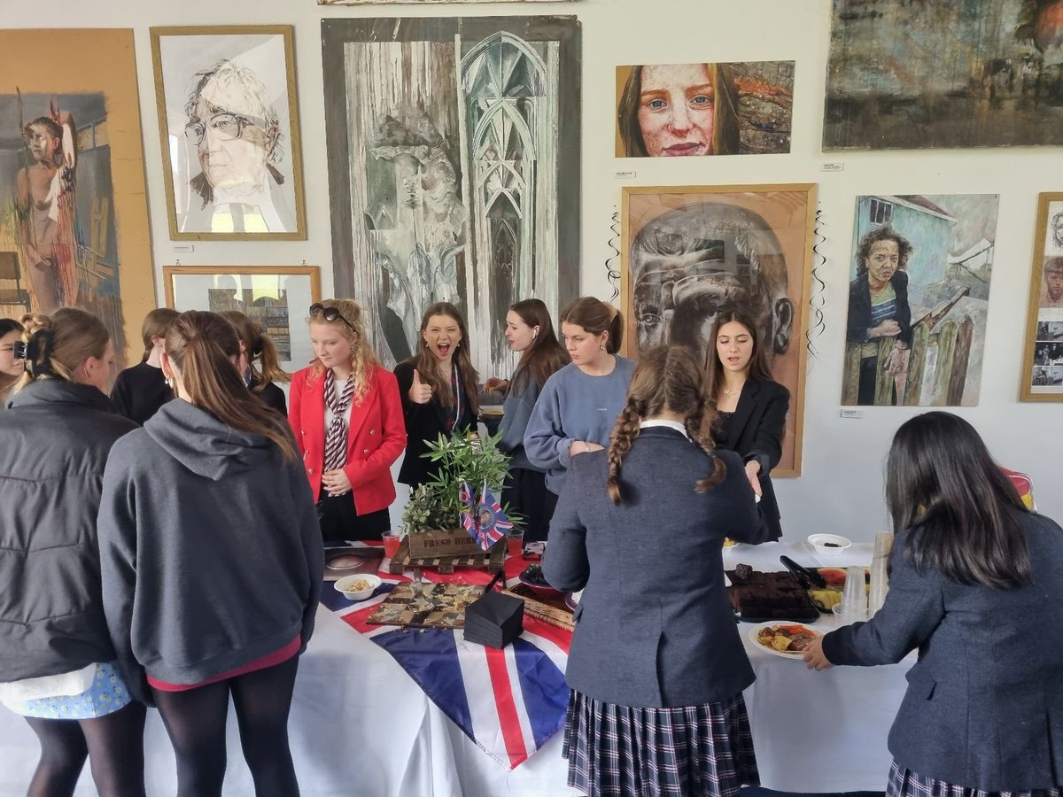 CharlestonBedes's tweet photo. A final coronation themed in house lunch for some of our upper sixth and upper fifth… memories that shall remain with us forever… good luck to those with exams!!💗💗 https://t.co/jgIFY1F8Yc