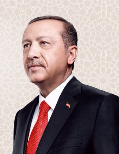 _ErcanOzcelik's tweet photo. Sayın CB'mız @RTErdogan,
24 yıllık kangrene dönüşen #EYT sorununu çözmek müthiş bir inisiyatif kullandınız. Fakat bu harika çalışmanız Sayın @vedatbilgn yüzünden mundar oluyor! Neden mi?
1- Bizzat kendisi ve @Akparti Grup Başkan vekilleri yaş ve prim açısından 1999 öncesine dönüleceği sözünü defalarca verdikleri halde Kısmi Emeklilik yaşını kanun teklifine koymayarak yaş haddi sınırındaki sorunu devam ettirdi! 
2-2002 yılında 5000 gün primine eklenen farkın olmayacağını taahhüt ettiği için prim günü eksik kalanlar doğum ve askerlik borçlanması yaptı. Malını, mülkünü paraya çevirdi, borç aldı, kredi çekti ve @sgksosyalmedya ya yatırdı. Ama 5000 günden fazla çıkan prim günleri yüzünden yine emekli olamadılar! Üstüne borçlandıkları için ayrıca mağdur oldular!
3-Siz 2022 yılı son aylarında kesin söz verdiğiniz halde #EYT'nin adeta tsunami gibi dev dalgasına karşı @sgksosyalmedya Kurumunu hazırlamadı! SGK felç oldu, çalışanlar ezildi, sabırsızlaşan vatandaşla karşı karşıya bırakıldı. Personel ihtiyacını gidermedi!
4-Emeklilik başvurusunda bulunan vatandaşların büyük bir çoğunluğu normal süresi içinde maaşını halen alamadı. Emekli Sandığı mensubu memurların başvuru sayısı SSK grubuna göre daha az olduğu halde maaş ve ikramiyelerin çoğu halen bağlanmadı! Kendimden biliyorum!
5-Sayın @vedatbilgn'in EYT konusunda kısmi emeklilik ve 5000 gün prim mağdurlarını ısrarla görmezden gelmesi, staj ve çıraklık mağdurlarını da sorun olarak görmeyip dalga geçmesi, 99 dan sonra başlayanların maruz kaldığı 17-20 yıl yaş farkını da normal görüp sorun değil dayatmasında bulunması ayrıca sinir bozucu ve beddua çekicidir!
6-Bağkur mensupları için 7200 gün prim eşitlemeniz mutlulukla karşılanmıştır. Böyle haklı bir talebi karşılarken kısmi emeklilik ve 5000 gün hak gaspını kaldırma konusunda sessiz kalmanız ise mağdur yüzbinler açısından daha da acı verici olmuştur. 
Allah rızası için lütfen, harika bir coşkuyla karşılanan #EYT çözüm sürecini sakatlayan Sayın @vedatbilgn ve onun zihniyetindeki kibirli Danışmanlarınıza karşı acil tedbir alınız! #EYT ve ilişkili mağdur gruplara karşı sizi savunamaz hale geliyoruz!
@tcbestepe @hasandogan @iletisim @fahrettinaltun @NumanKurtulmus @fuatoktay @ErbakanFatih @rprefahpartisi @uspumorg @mtahagergerli @EmadDernegi @mltm06hotm43925